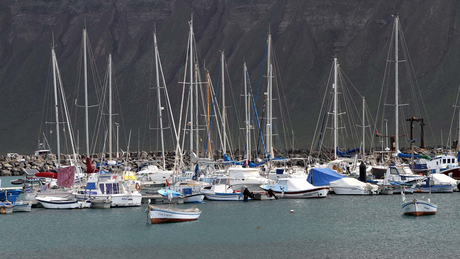 Vista de Puerto de Caleta de Sebo