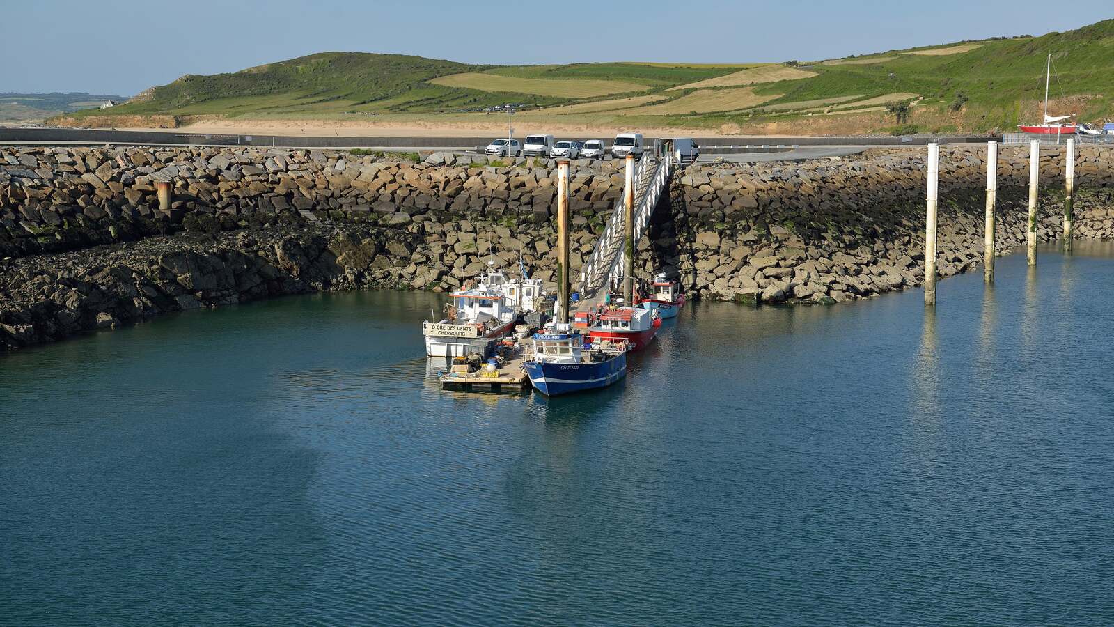 Vue du Port de Dielette