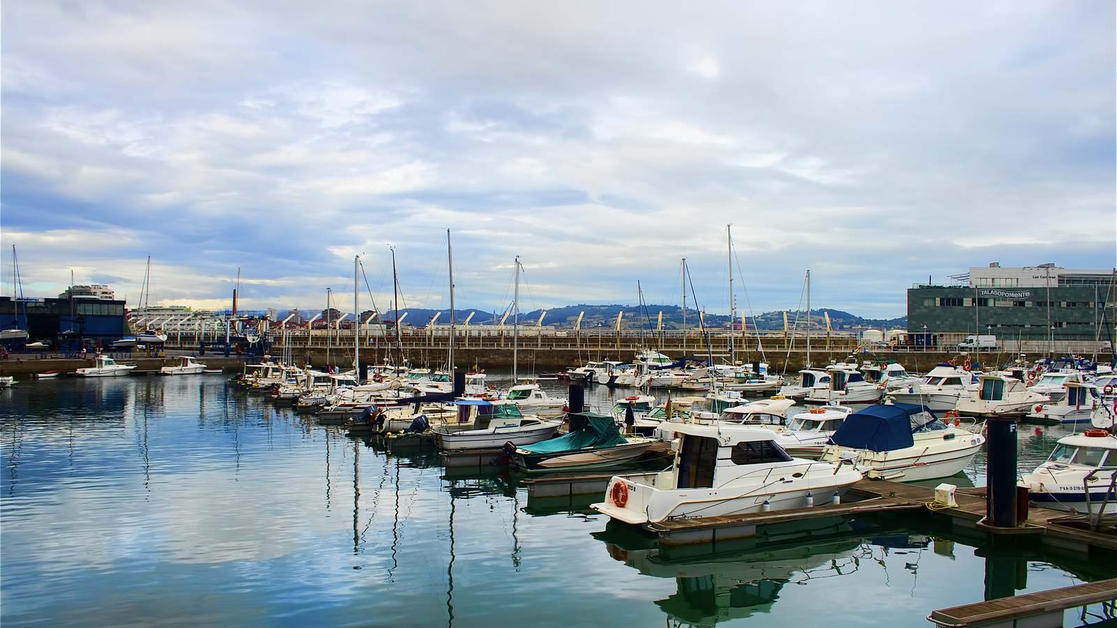 Vista de Marina Yates del Principado