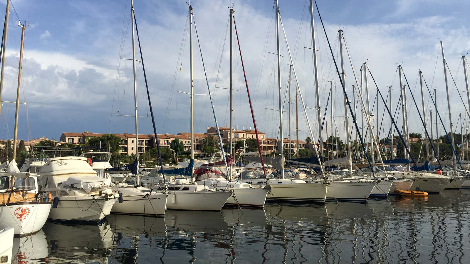 Vue du Port Saint-Pierre des Embiez