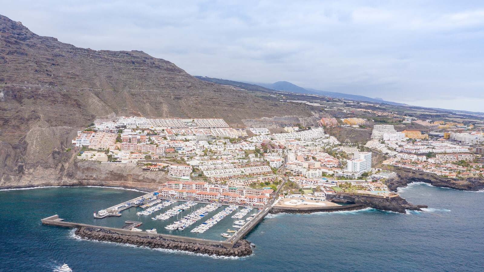 Vista de Puerto Deportivo Los Gigantes