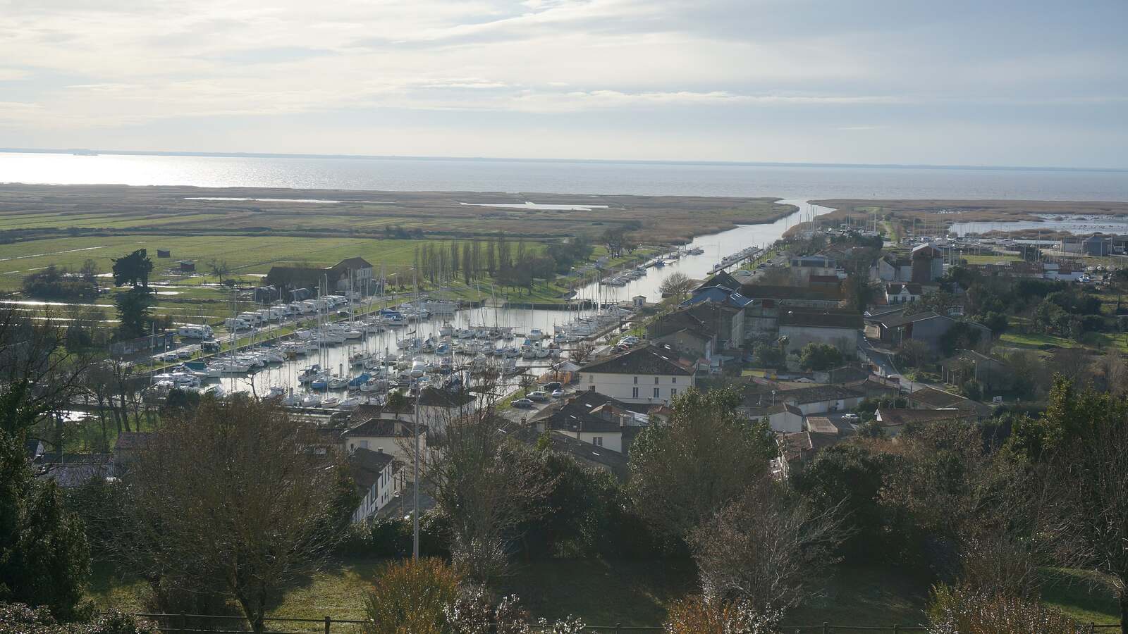 Vue du Port de Mortagne-sur-Gironde