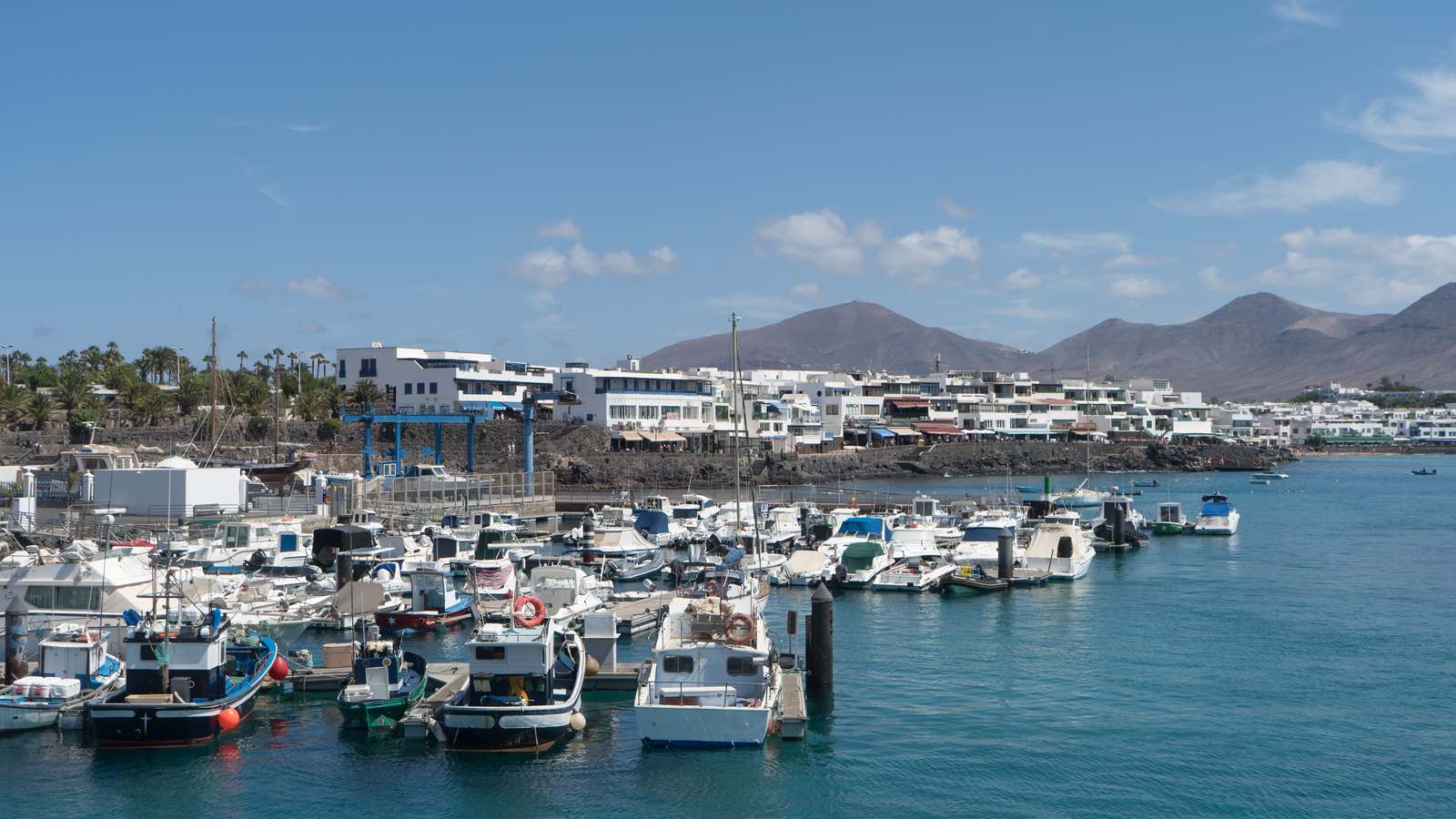 Vista de Puerto de Playa Blanca