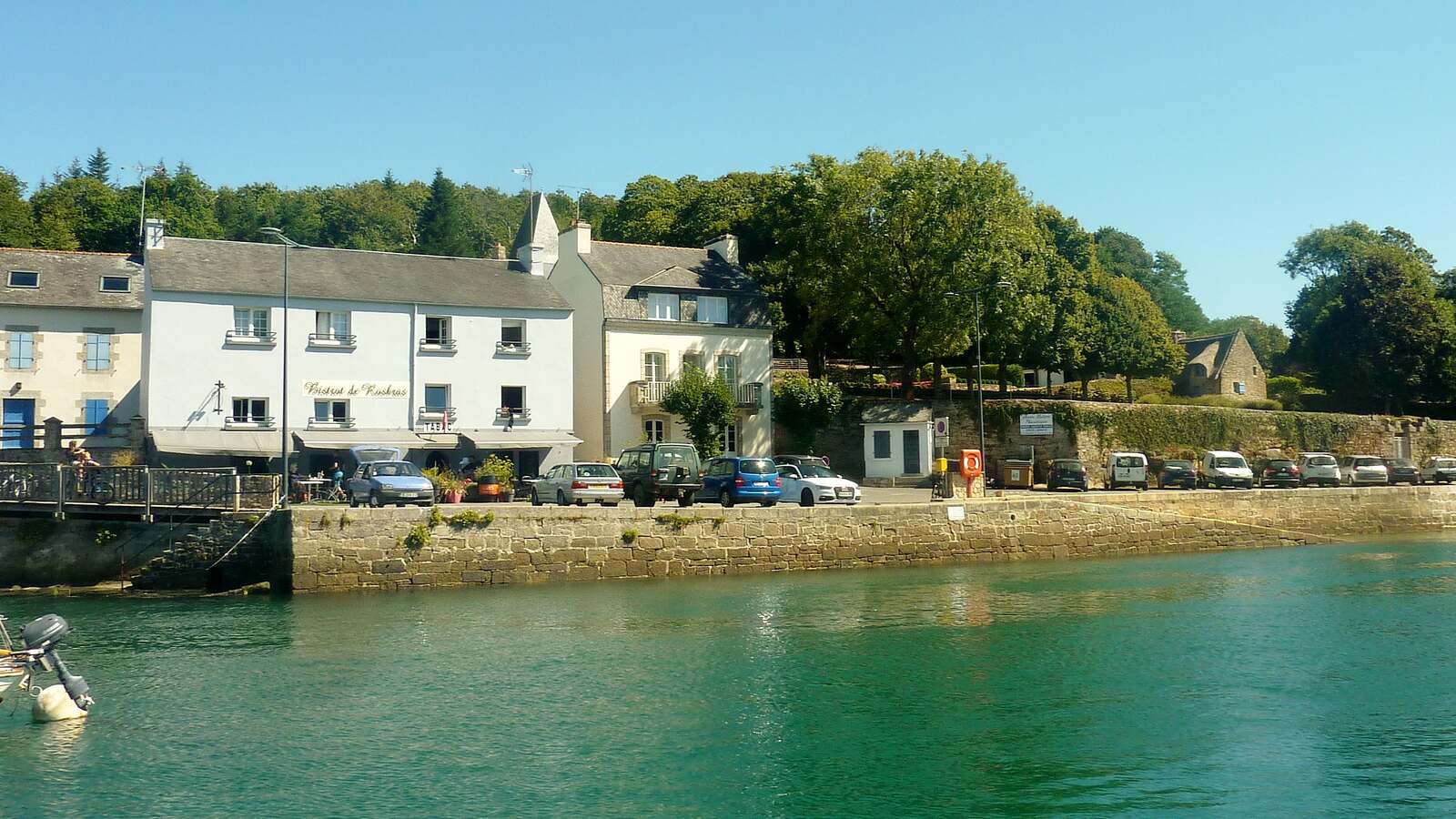 Vue du Port de Rosbraz