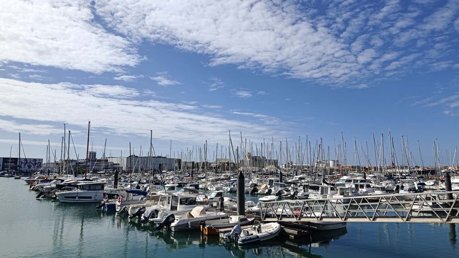 Vue du Port Olona