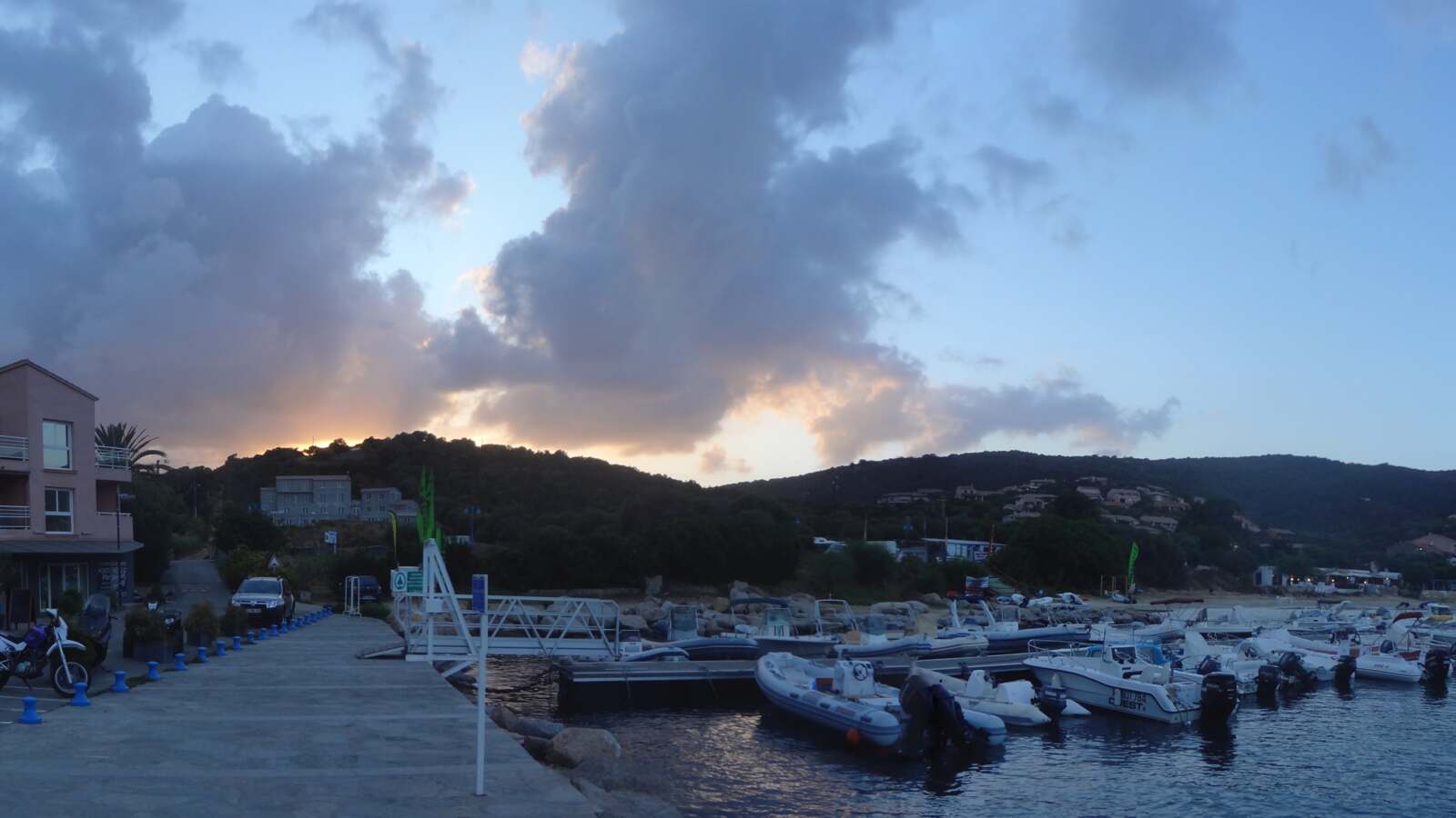 Vue du Port de Porto-Pollo