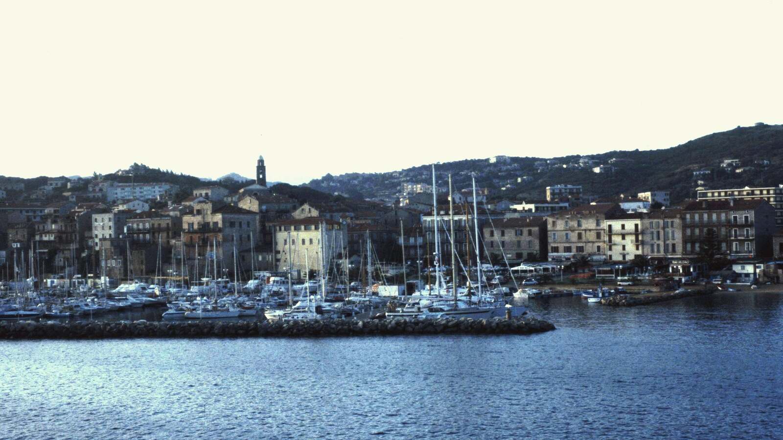 Vue du Port de Propriano