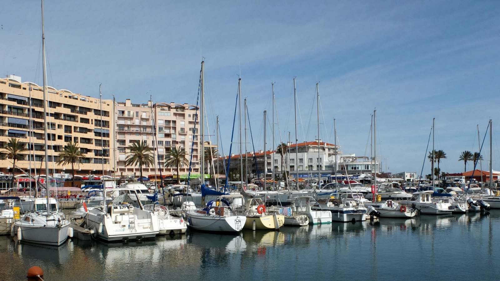 Vue du Port de Saint Cyprien