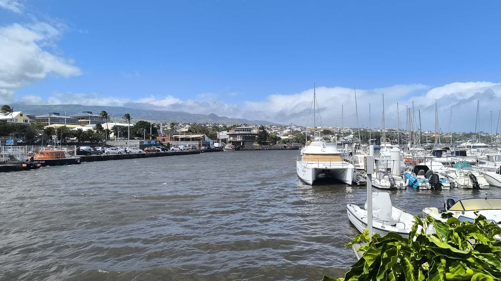 Vue du Port de Saint-Pierre
