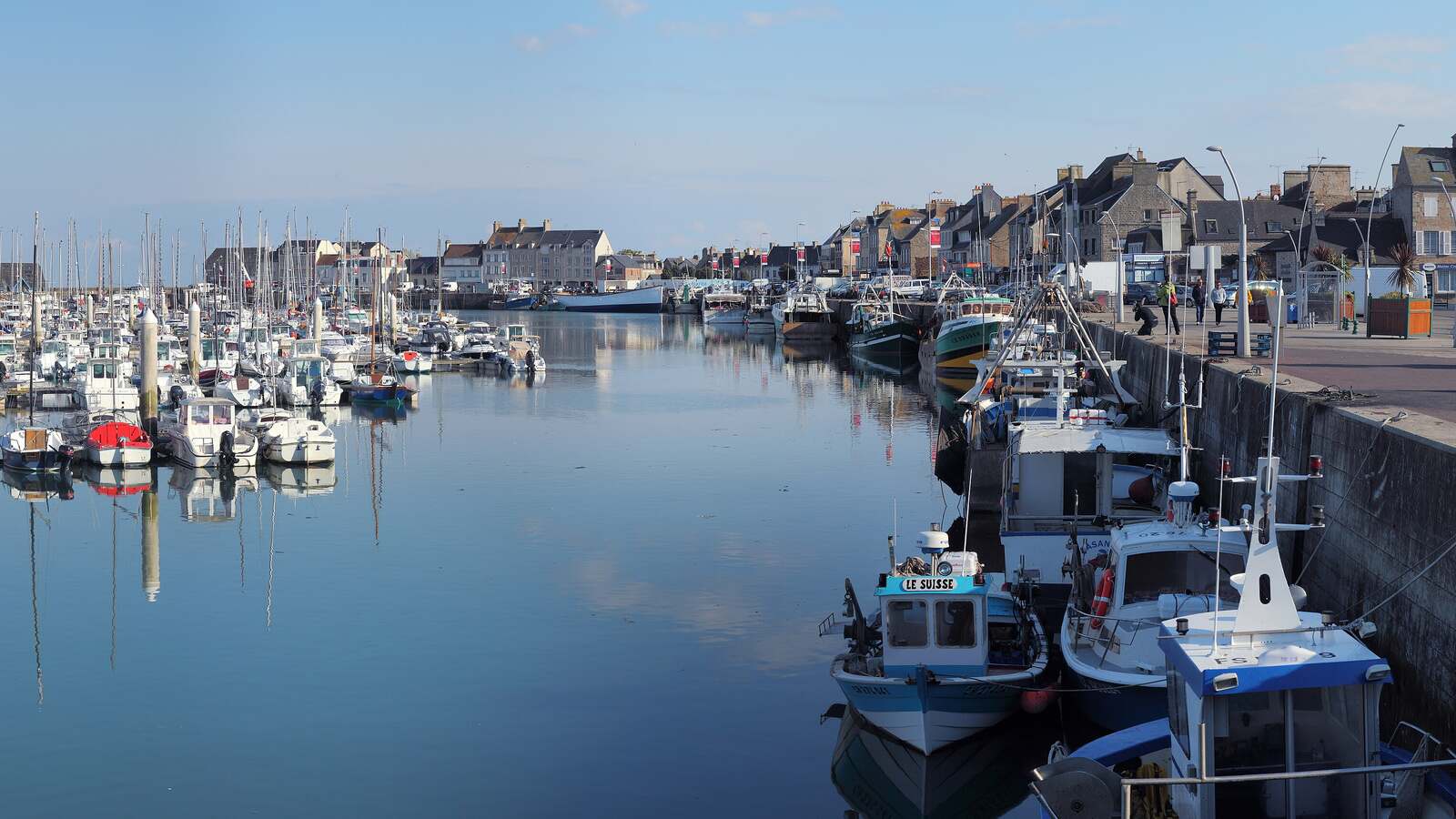 Vue du Port de Saint Vaast la Hougue