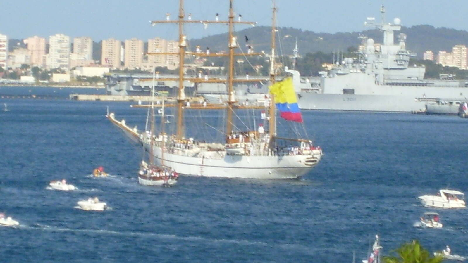 Vue du Port de Toulon