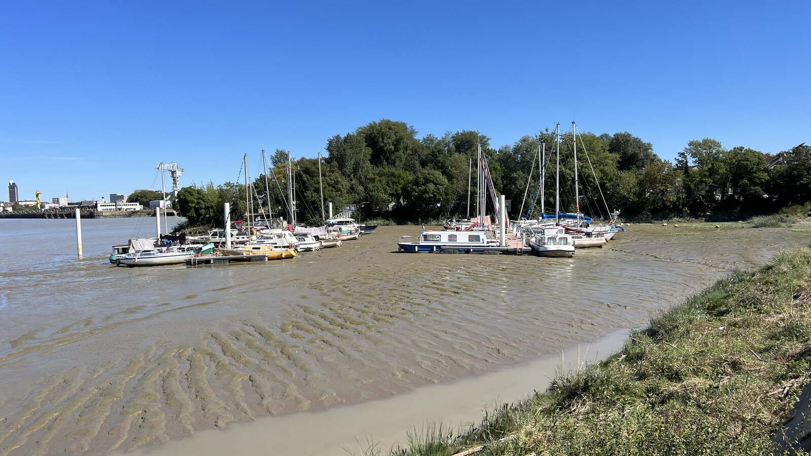 Vue du Port de Trentemoult